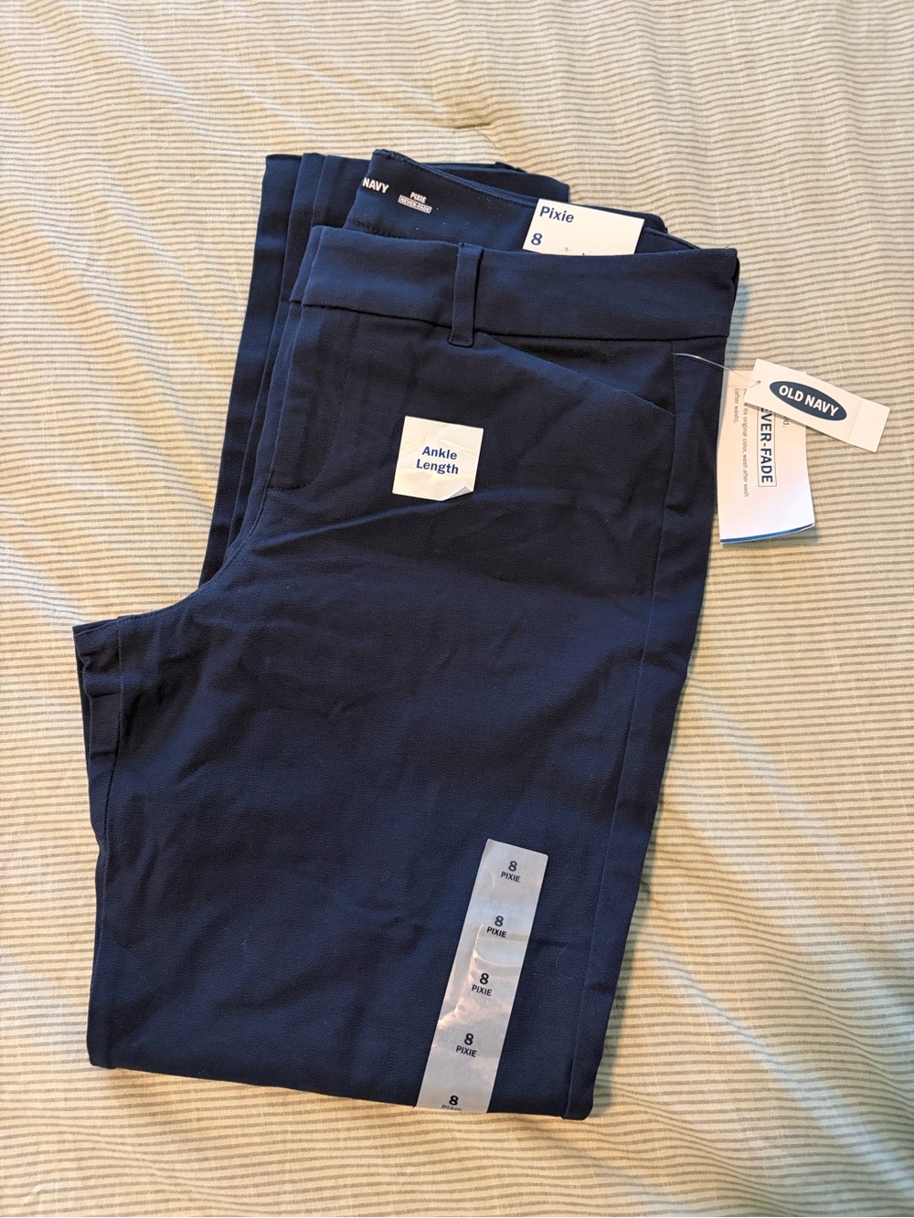 Old Navy Women’s Navy Ankle-Length Pants